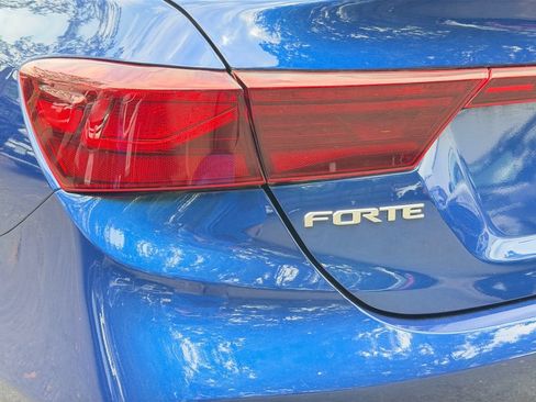 Used 2023 Kia Forte LXS w/ LXS Technology Package FWD image 11