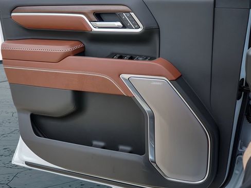 New 2026 GMC Sierra 3500 Denali Ultimate image 17