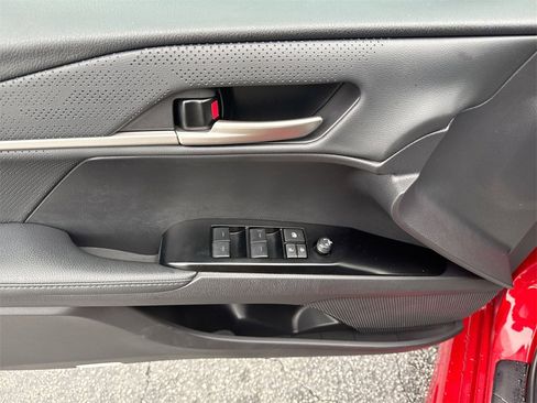 Used 2025 Toyota Camry XSE image 15