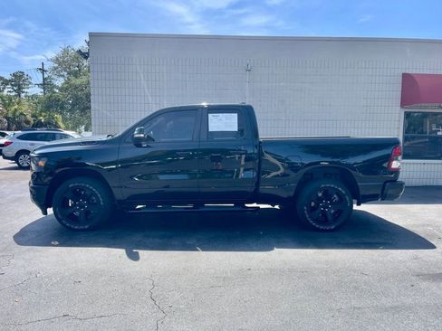 Used 2022 RAM 1500 Big Horn AWD/4WD image 2