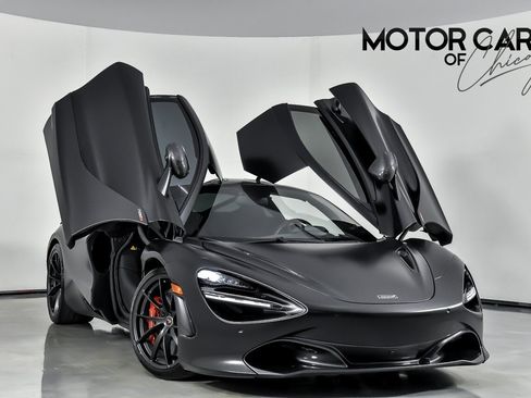 Used 2018 McLaren 720S image 1