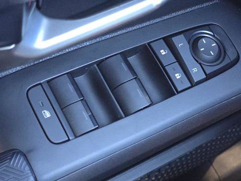 Used 2024 Toyota Tacoma TRD Sport image 12