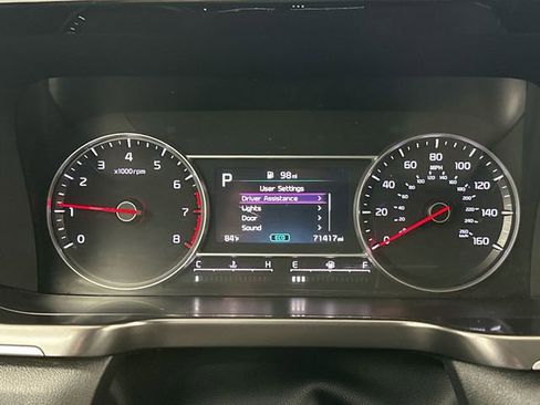 Used 2023 Kia Sorento LX FWD image 11