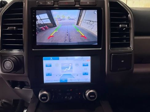 Used 2018 Ford Expedition XLT AWD/4WD image 15