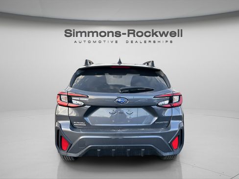 Used 2024 Subaru Crosstrek 2.0i Premium image 5