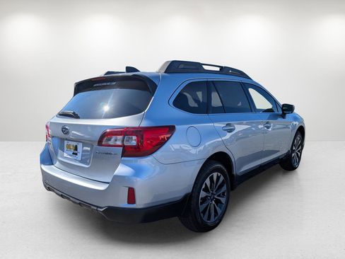 Used 2016 Subaru Outback 2.5i Limited image 5