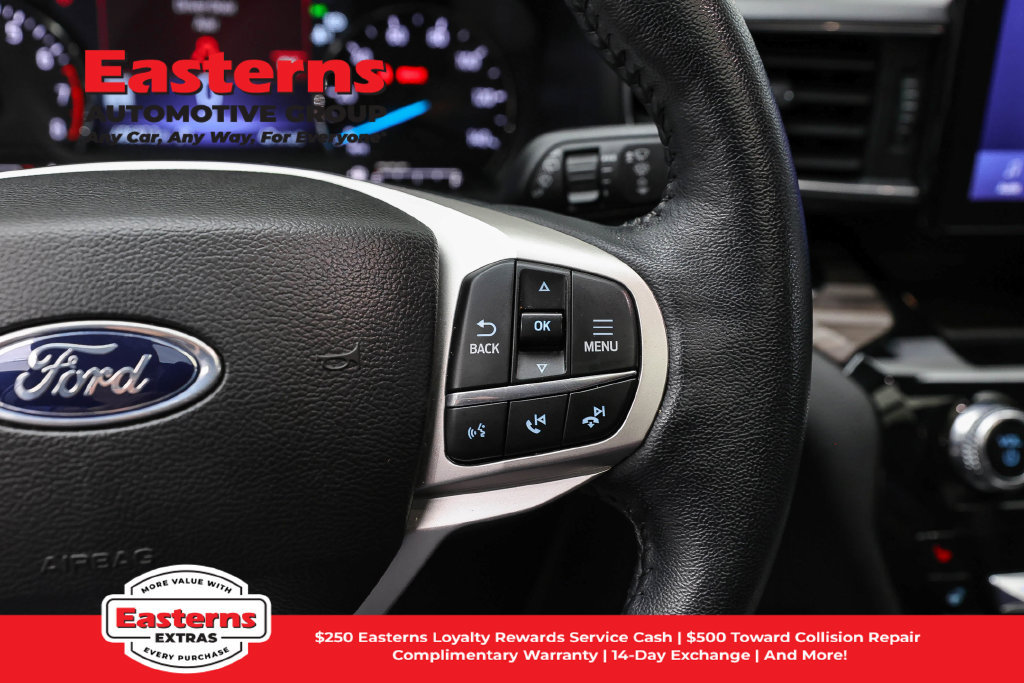 Used 2023 Ford Explorer Limited AWD/4WD image 17