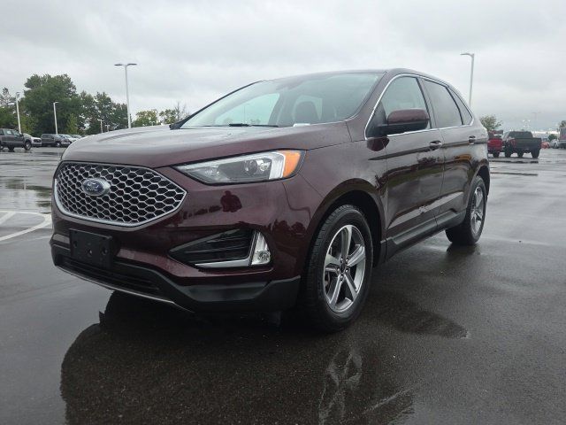 Used 2023 Ford Edge SEL w/ Convenience Package AWD/4WD image 2