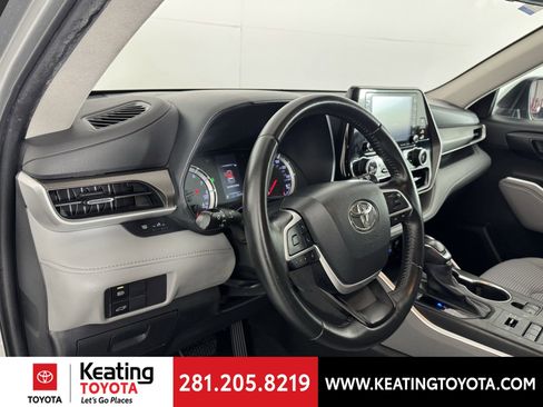 Used 2022 Toyota Highlander LE image 15