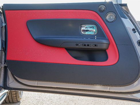 New 2026 Rolls-Royce Spectre image 33