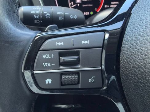 Used 2024 Honda Pilot Touring image 28