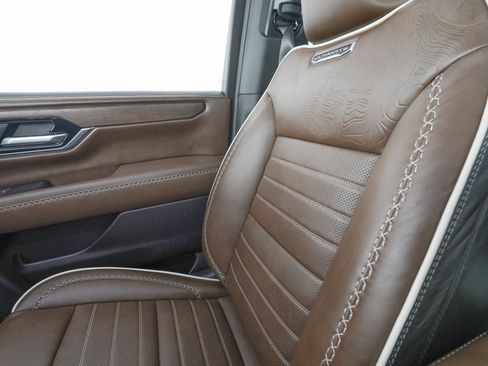 Used 2026 GMC Yukon XL Denali Ultimate image 31