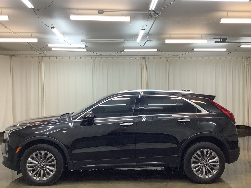 Used 2025 Cadillac XT4 Premium Luxury AWD/4WD image 10