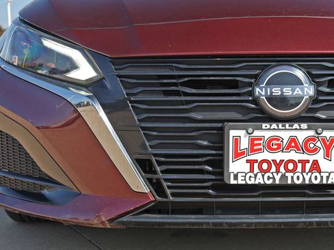 Used 2023 Nissan Altima 2.5 SV AWD/4WD image 9