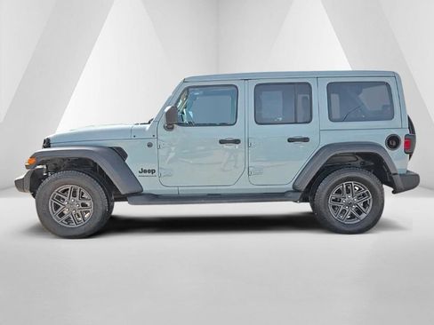 Used 2024 Jeep Wrangler Unlimited Sport AWD/4WD image 8