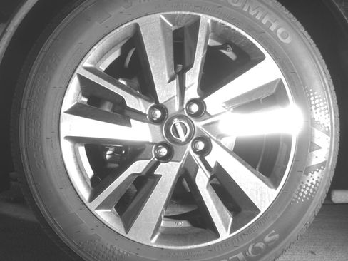 Used 2025 Nissan Versa SV image 12