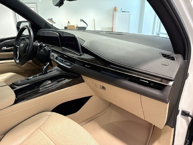 Used 2023 Cadillac Escalade Premium Luxury w/ LPO, Floor Liner Package AWD/4WD image 27
