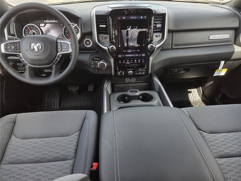 New 2026 RAM 1500 Big Horn AWD/4WD image 9