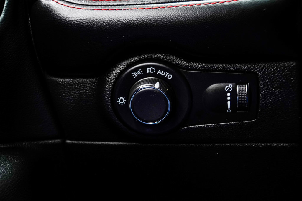 Used 2025 Dodge Durango R/T AWD/4WD image 37