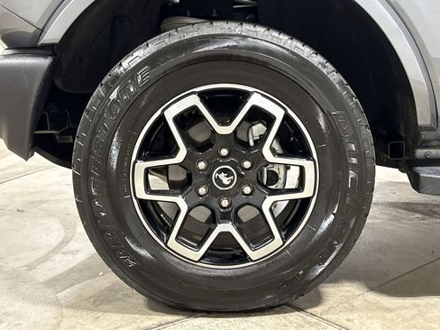 Used 2024 Ford Bronco Outer Banks AWD/4WD image 27