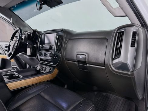 Used 2018 Chevrolet Silverado 2500 LTZ w/ Duramax Plus Package image 39