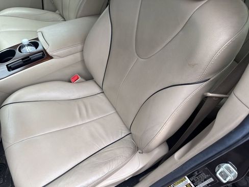 Used 2013 Toyota Venza XLE w/ XLE Premium Pkg AWD/4WD image 12