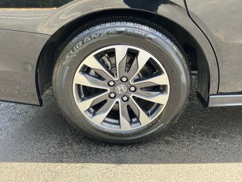 Used 2024 Honda Odyssey EX-L image 13