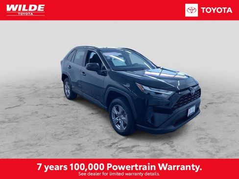 Certified 2025 Toyota RAV4 LE AWD/4WD image 3