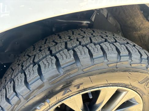 Used 2018 Lexus GX 460 image 28