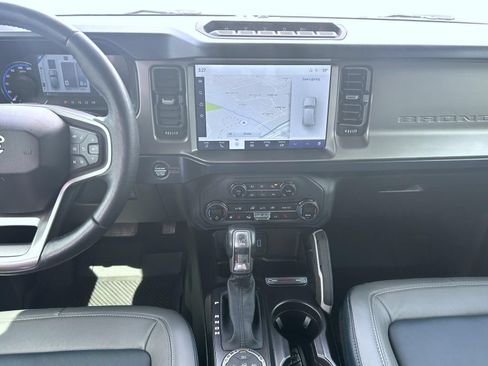 Used 2021 Ford Bronco First Edition AWD/4WD image 12