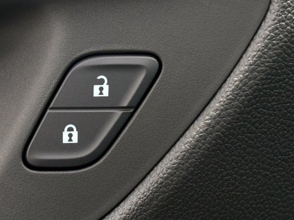 New 2026 Chevrolet Trax ACTIV w/ Sunroof Package FWD image 28