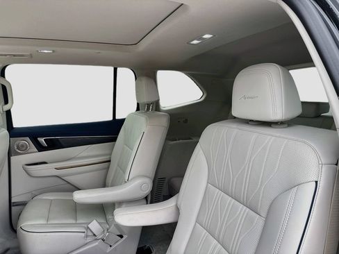 Used 2026 Buick Enclave Avenir w/ Super Cruise Package FWD image 24