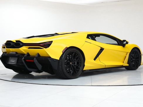 Used 2024 Lamborghini Revuelto AWD/4WD image 7