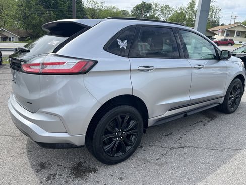 Used 2022 Ford Edge SE w/ Black Appearance Package AWD/4WD image 3