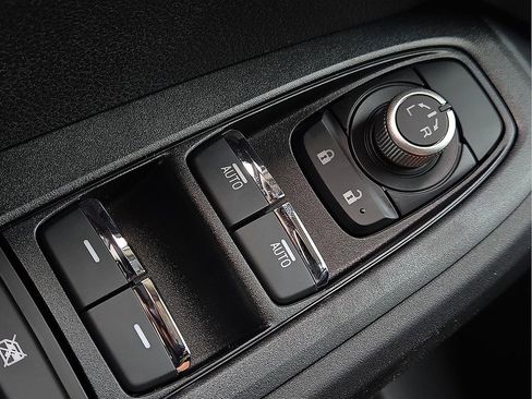 Certified 2025 Subaru Crosstrek 2.5i Limited image 18