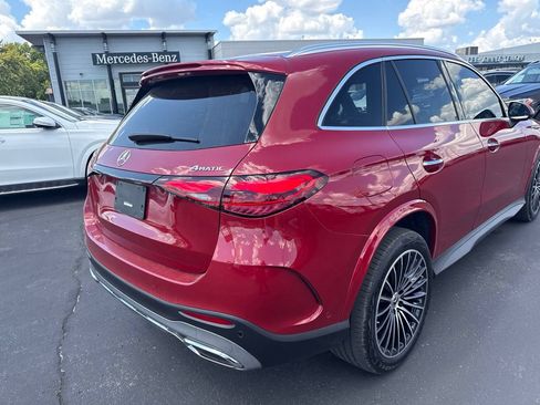 Used 2025 Mercedes-Benz GLC 300 4MATIC image 8