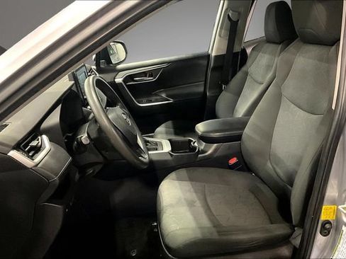 Used 2022 Toyota RAV4 XLE AWD/4WD image 21