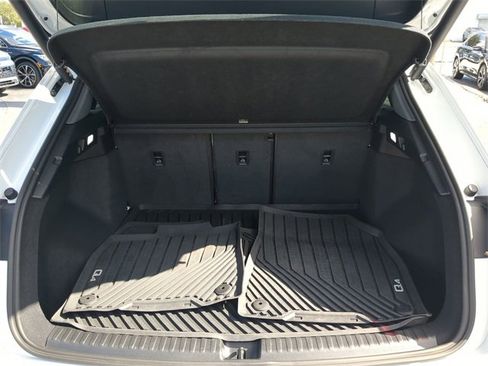 Used 2023 Audi Q4 e-tron Premium Plus w/ Premium Plus image 9
