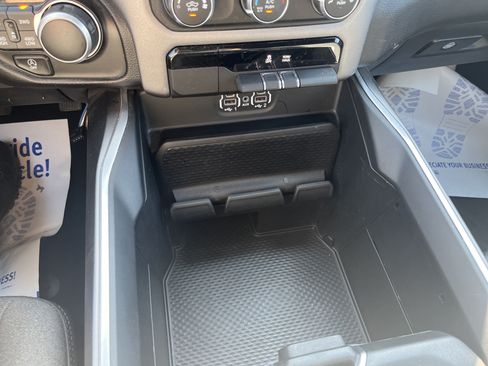 Used 2023 RAM 1500 Big Horn AWD/4WD image 24