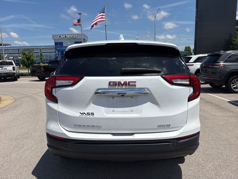 Used 2024 GMC Terrain SLE AWD/4WD image 4