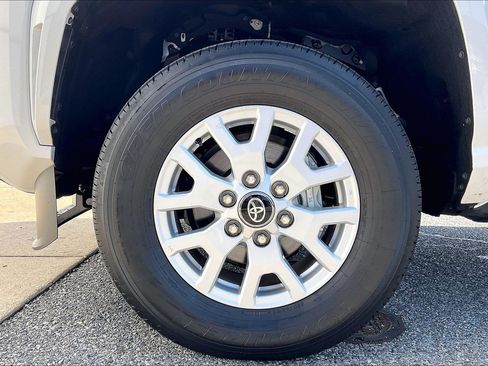 Used 2025 Toyota Tacoma SR5 RWD image 11