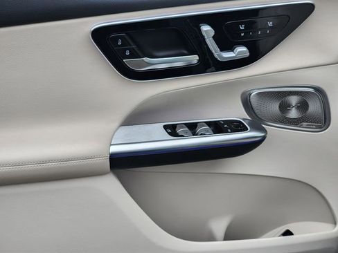 New 2026 Mercedes-Benz GLC 300 4MATIC image 10