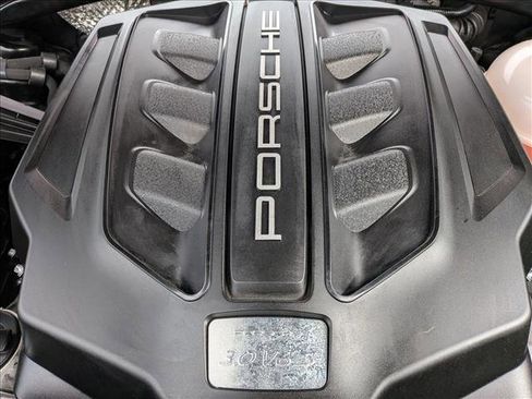 Used 2018 Porsche Macan S AWD/4WD image 21