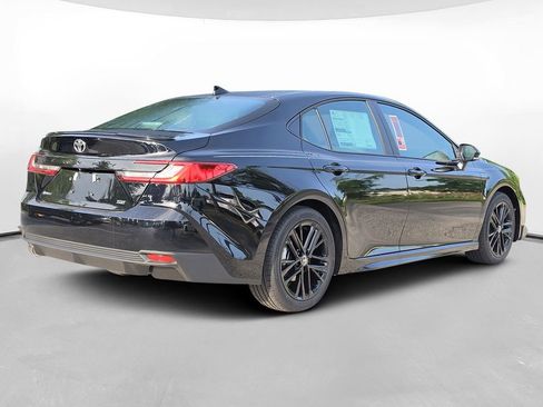 New 2026 Toyota Camry SE w/ Convenience Package FWD image 4
