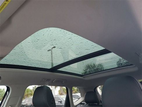 New 2026 Volkswagen Taos SE image 29