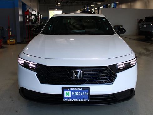 Used 2024 Honda Accord Sport image 2