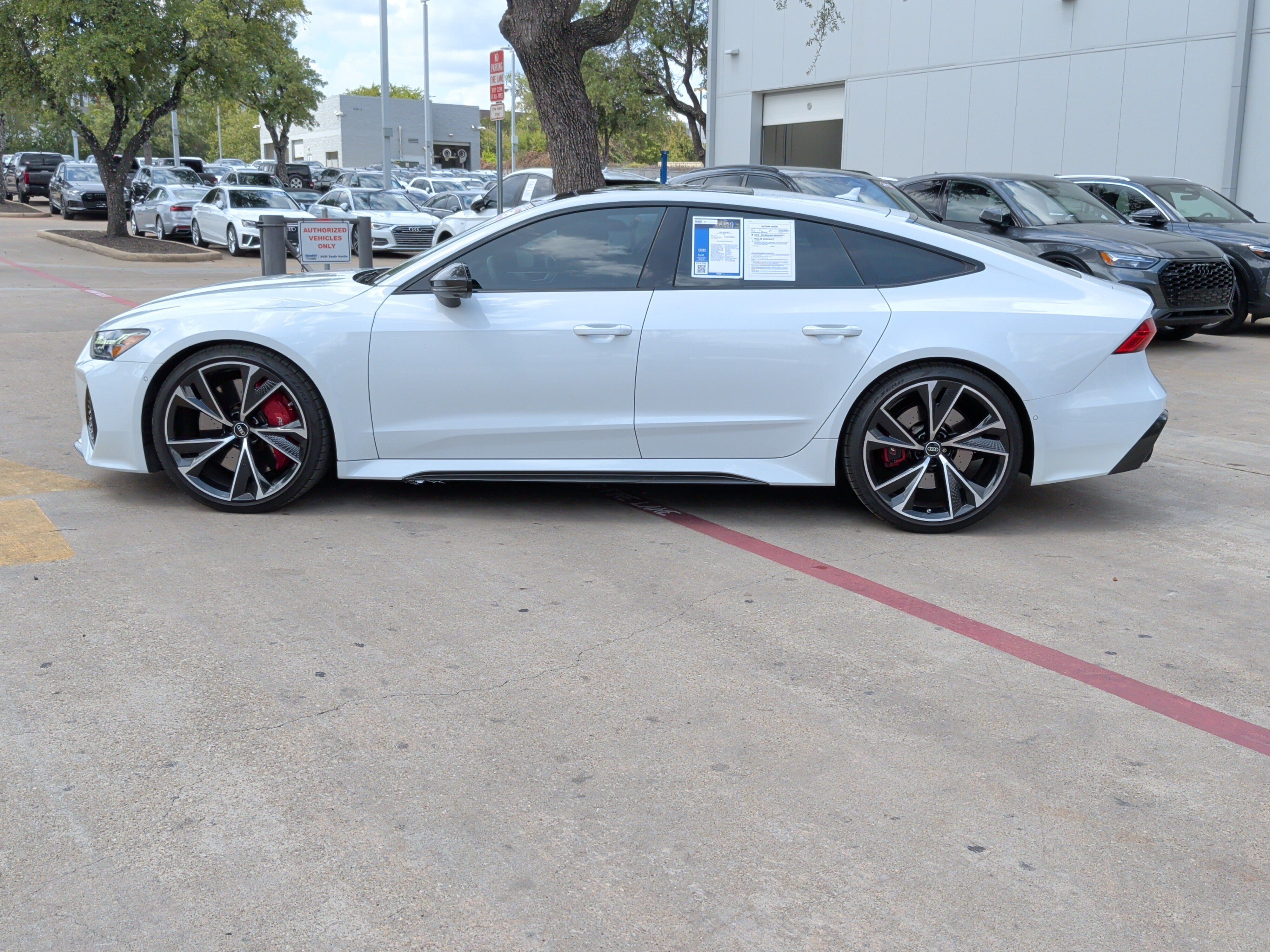 Used 2021 Audi RS 7 Sportback w/ Carbon Optic Package AWD/4WD image 7