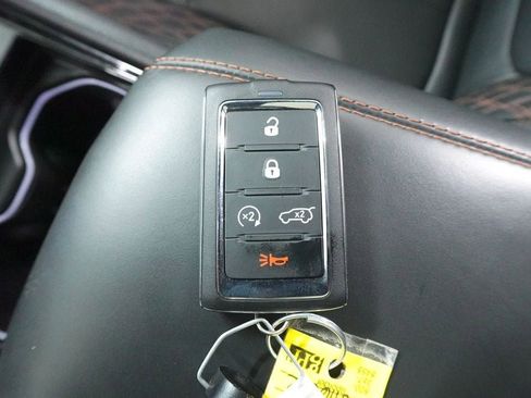 Used 2021 Jeep Grand Cherokee L Summit w/ Advanced Protech Group IV AWD/4WD image 21