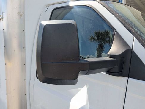 Used 2022 Chevrolet Express 3500 w/ Power Convenience Package RWD image 11