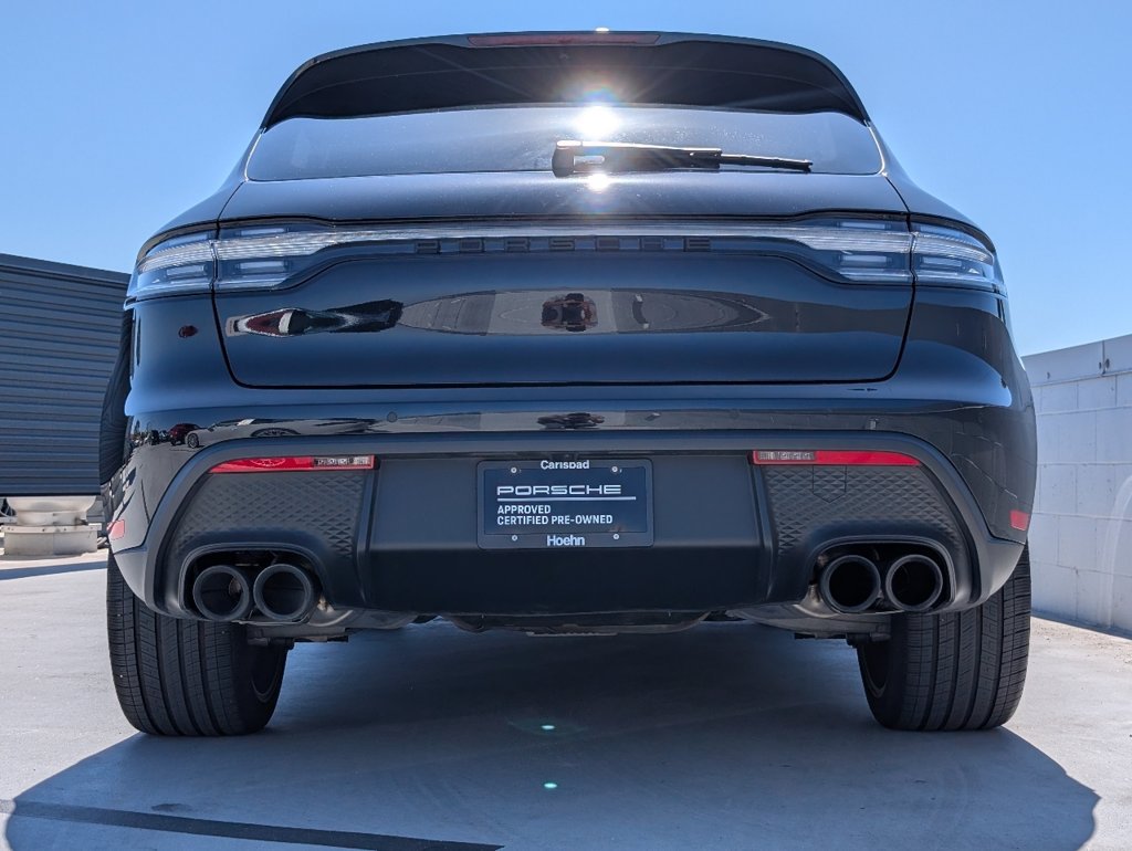 Certified 2025 Porsche Macan AWD/4WD image 11